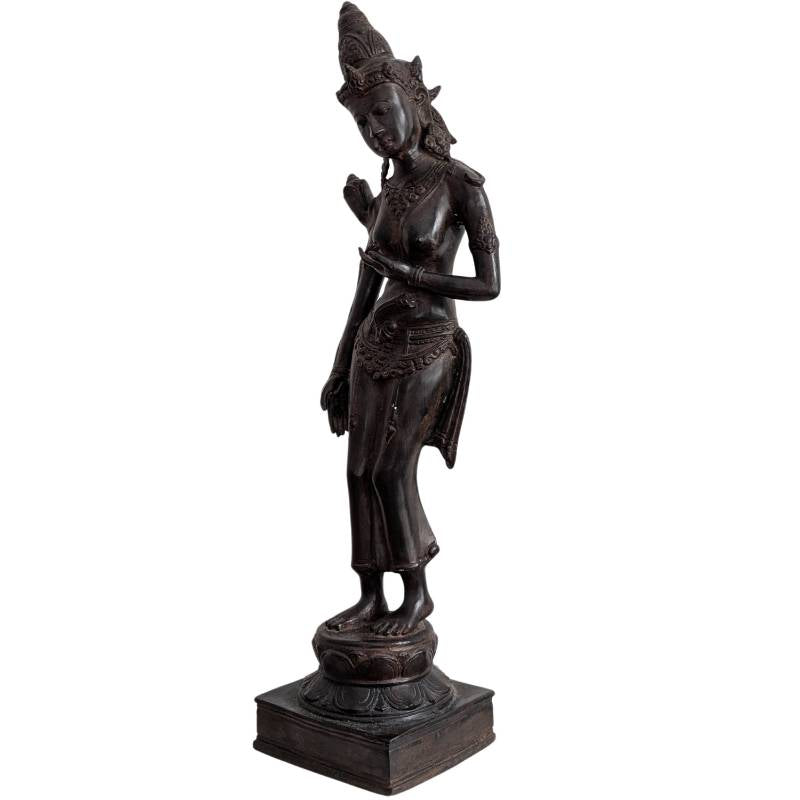 Staand Tara beeld in brons, geïnspireerd op Angkor-stijl