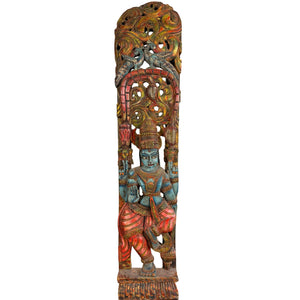 Lord Krishna – handgesneden polychroom houten wandpaneel met pauwen, Zuid-India, 135 cm