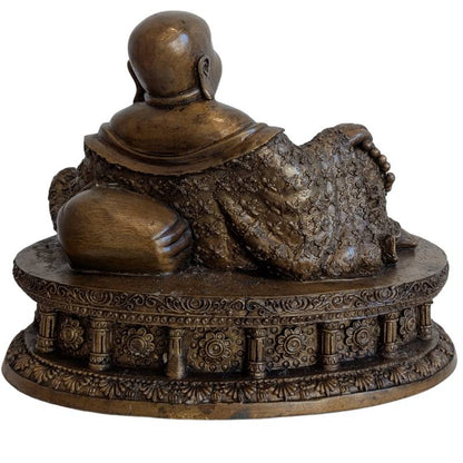Liggende Lachende Boeddha Budai in brons