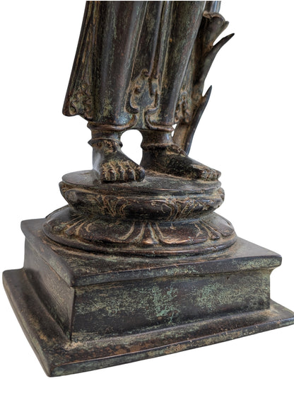 Antiek bronzen godinnenbeeld van Lakshmi (Sri Devi)