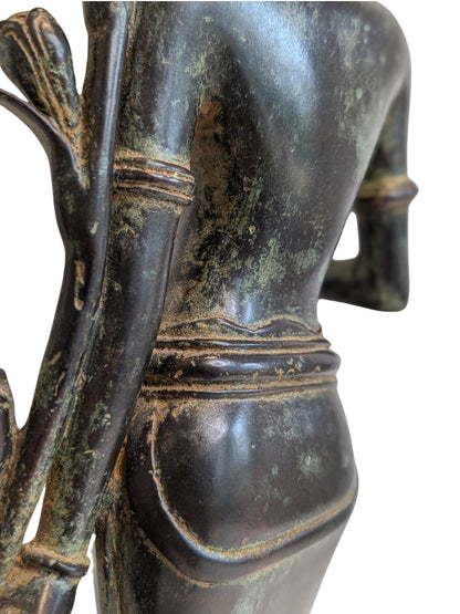 Zuid-Indiaas bronzen Lakshmi-beeld met lotus als attribuut