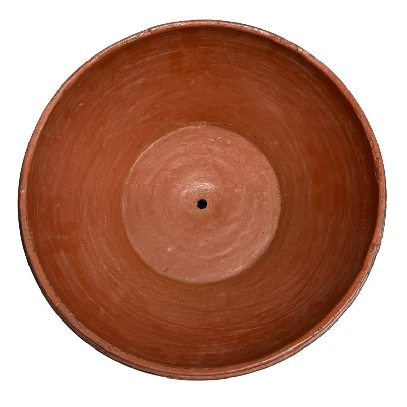 klassieke birmaanse lakwerk offerpot met traditionele vorm
