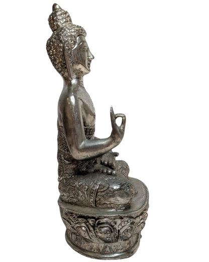 Nepalese Boeddha in zilverkleurige koperlegering Abhaya mudra