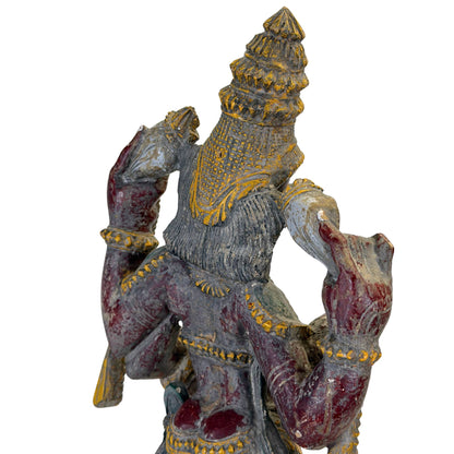Oud Indiaas houten Vishnu beeld met polychrome beschildering