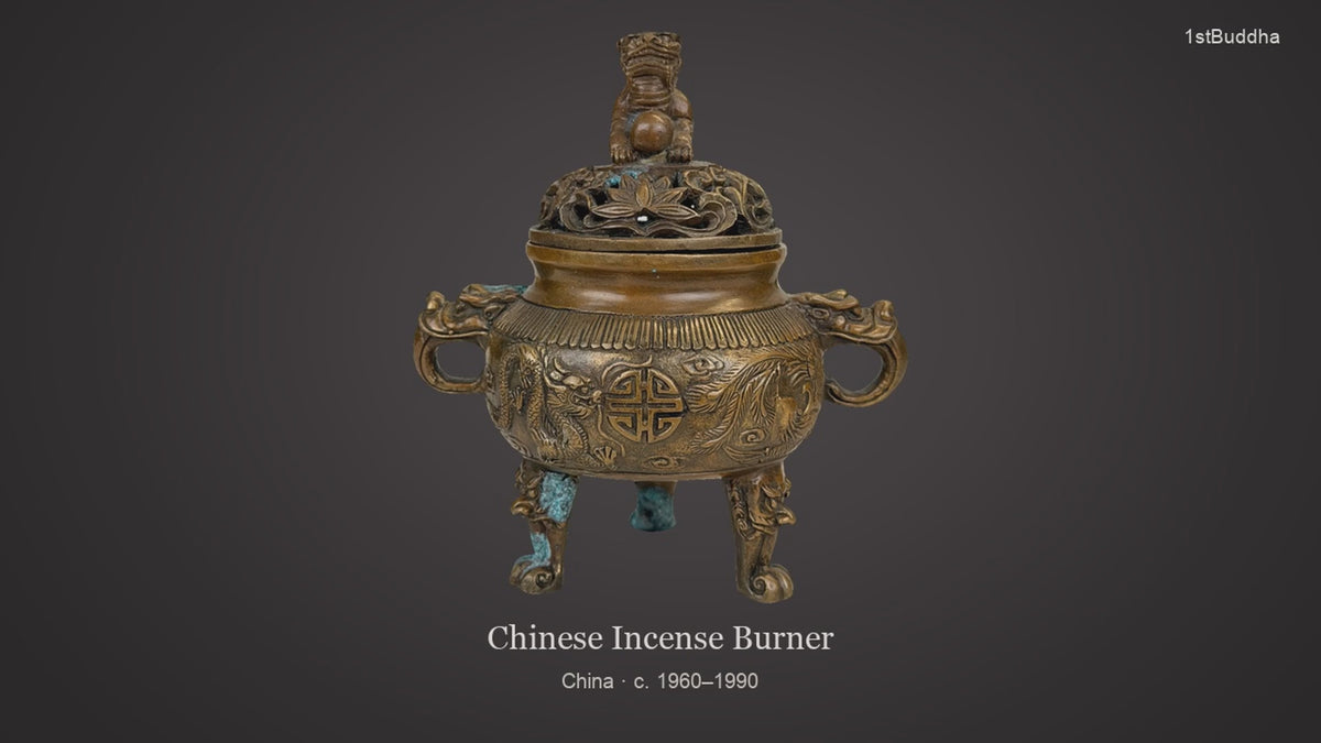 Productvideo van Chinese Wierookbrander met Draak, Feniks en Foo Dog – Xuande-stijl – 20e Eeuw, met verschillende aanzichten en details van het object, oppervlak en decoratie.