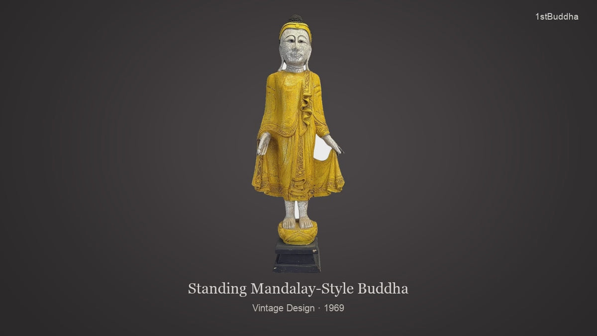 Productvideo van Mandalay-stijl Staande Boeddha met Craquelé Afwerking (87,5 cm) uit 1969, met beelden van het object en details van het oppervlak en de decoratie.