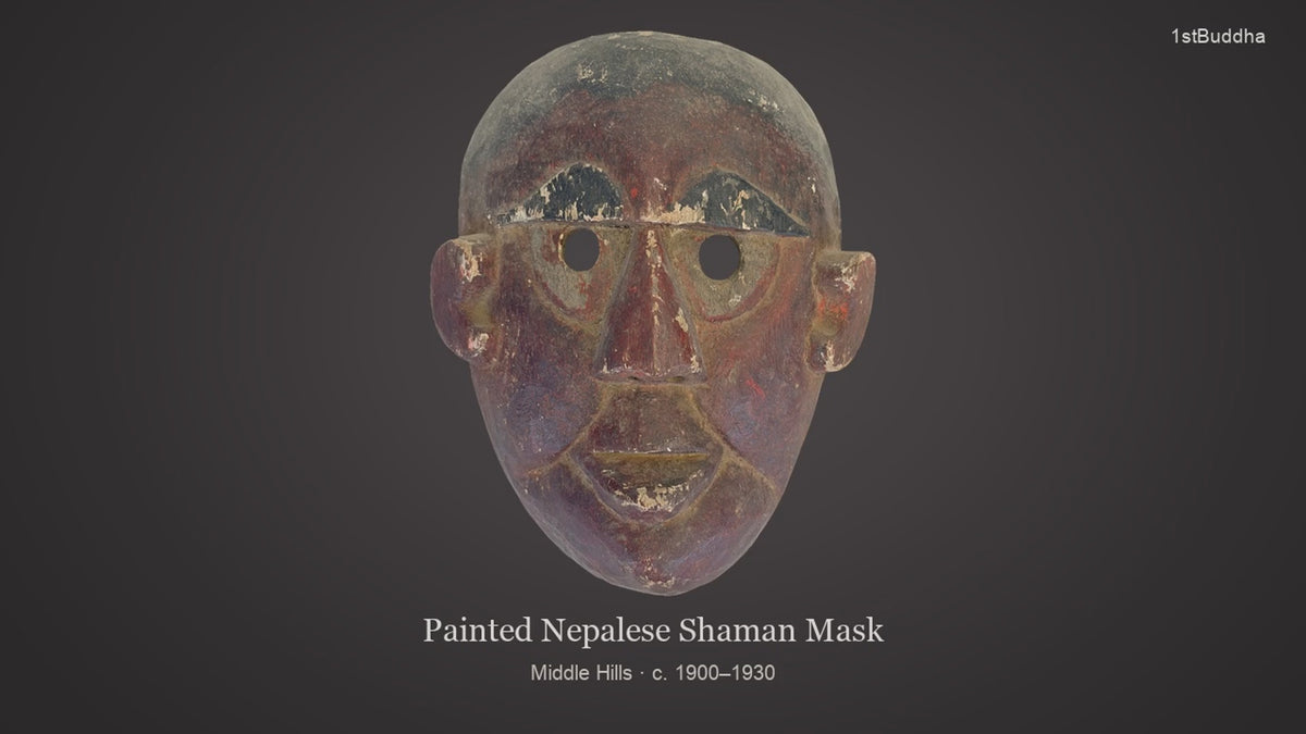 Productvideo van antiek beschilderd Nepalees sjamanenmasker uit de Middle Hills, ca. 1900–1930, handgesneden hout met oude rode, zwarte en witachtige pigmentresten, met voor-, zij- en achteraanzicht.