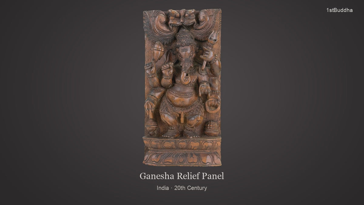 Productvideo van Houten Paneel met een Voorstelling van Ganesha, India, 20e eeuw, met beelden van het object en details van het oppervlak en de decoratie.