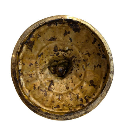 Antieke stijl bronzen ritual bowl gebruikt als boeddhistisch offerobject