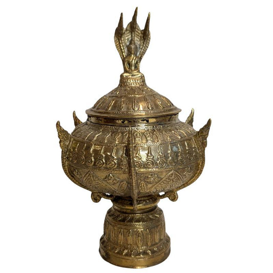 Bronzen boeddhistische rituele offerkom met deksel, rijk gedecoreerde ritual bowl gebruikt in boeddhistische ceremonies