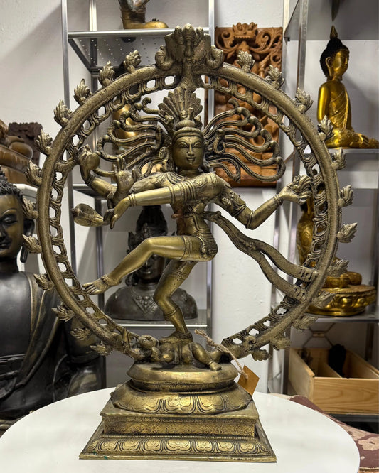 shiva nataraja bronzen beeld india kosmische dans op apasmara demon