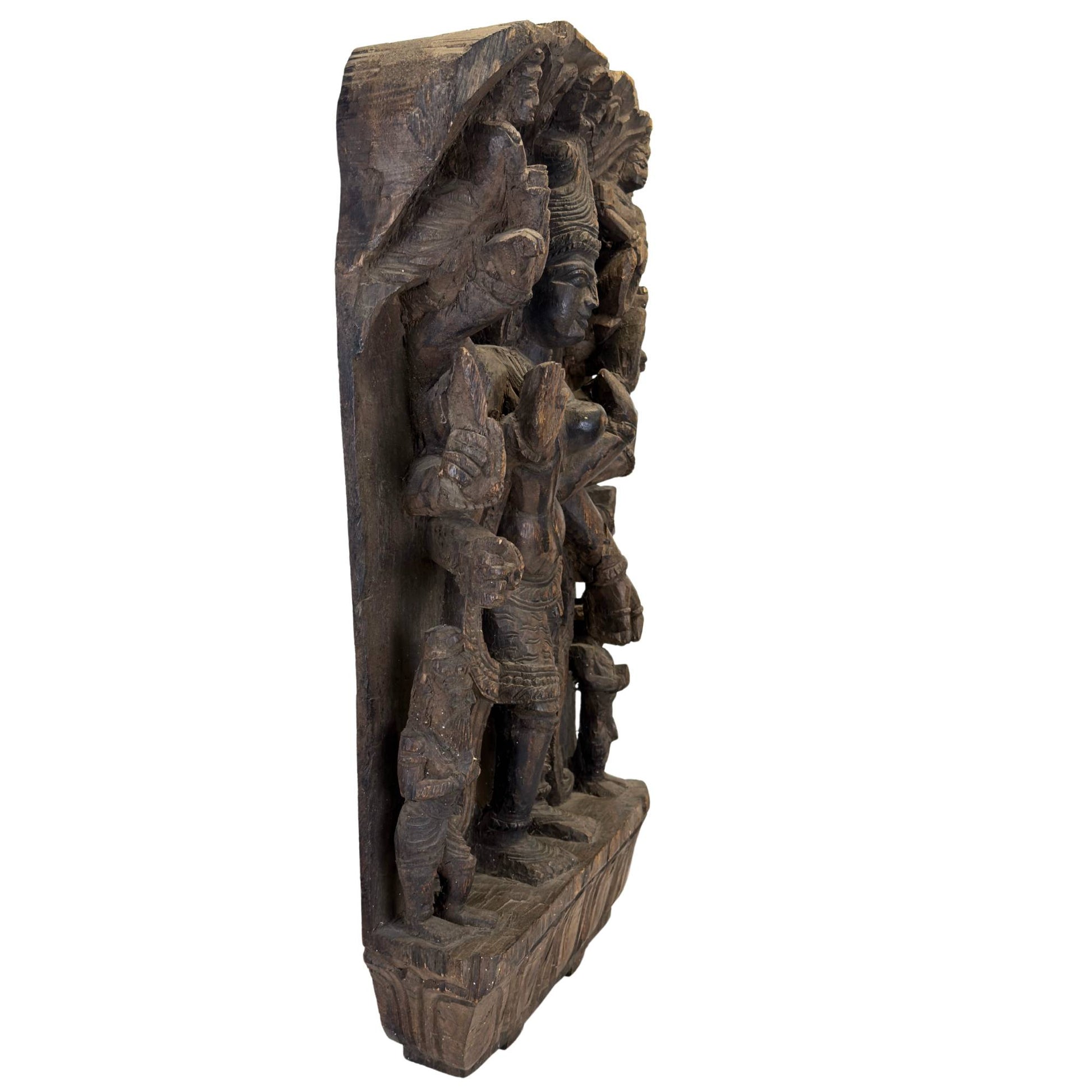Shiva en Parvati verenigd als Ardhanarishvara in Indiaas houtsnijwerk
