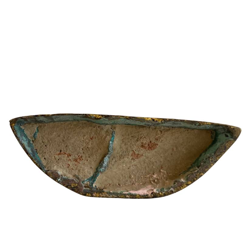 Siamese bronzen Boeddha in bhumisparsha mudra met warme goudtinten