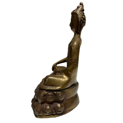 Bronzen sculptuur van een Sino-Tibetaanse Boeddha met natuurlijke patina