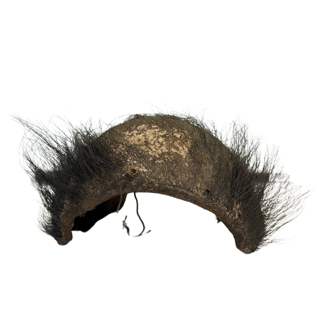 Bovenrand van Nepalees sjamanenmasker met bevestigingsdraad en haar