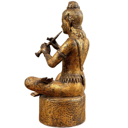 Linker achteraanzicht van Phra Aphai Mani