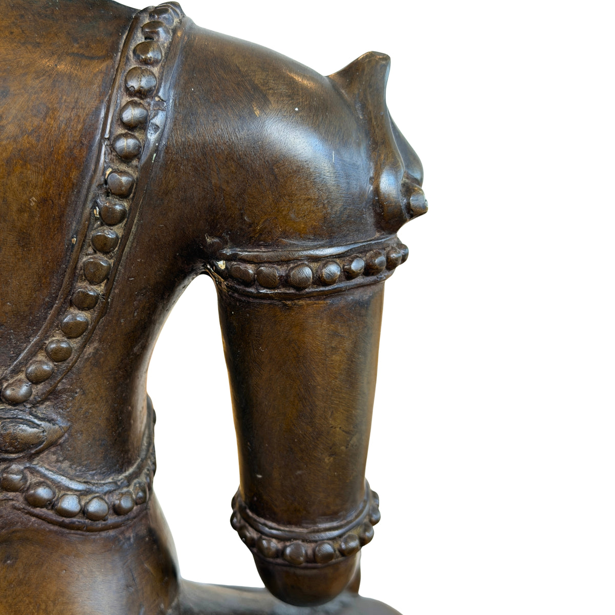 Rugzijde met schouderstukken en armbanden aan de handzijde