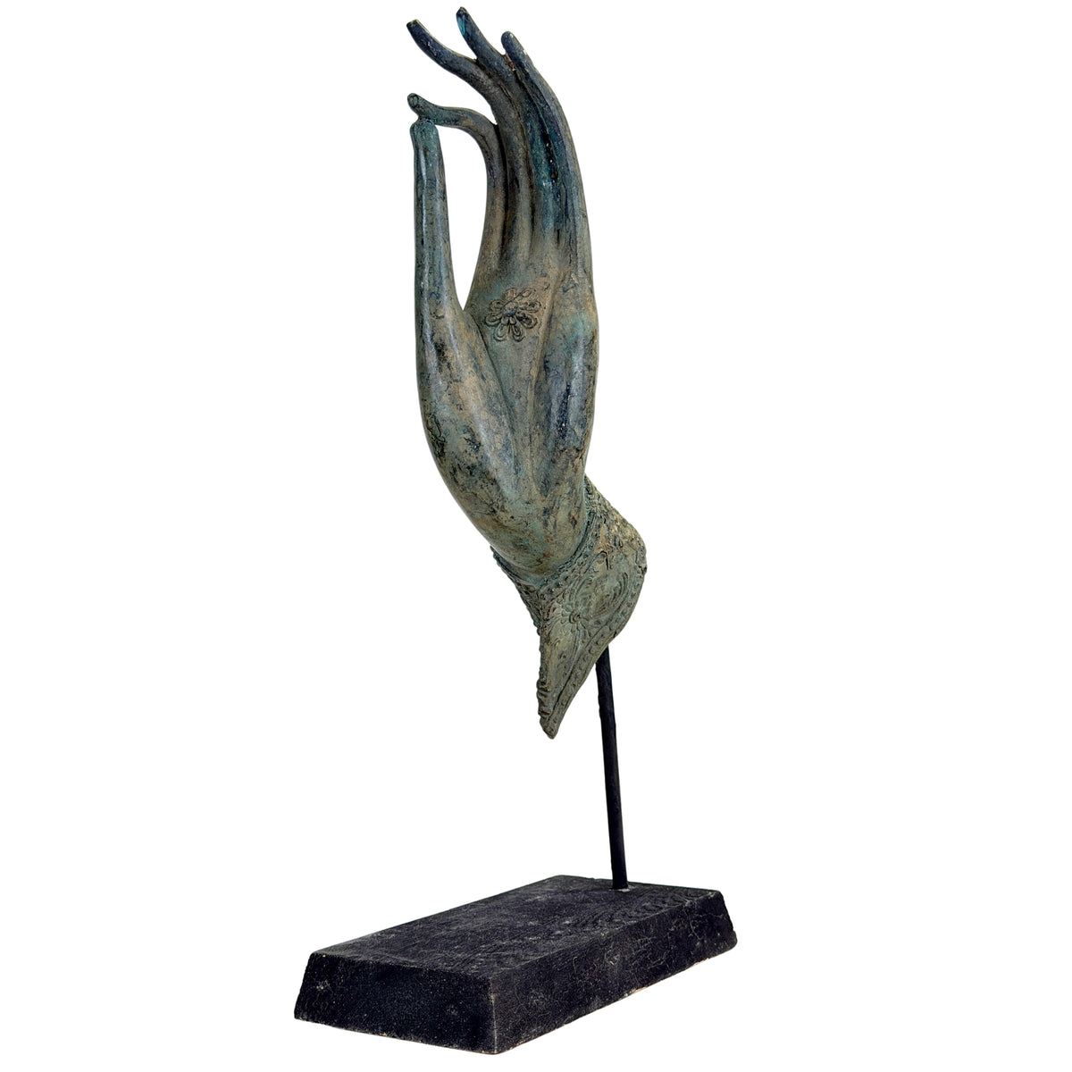 Handpalm van Thaise bronzen Boeddhahand met verhoogd bloem- of chakramotief