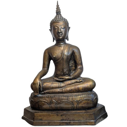 Thaise bronzen boeddha in bhumisparsha mudra