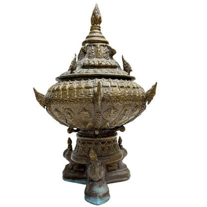 Thaise bronzen stupa reliekhouder met ingelegd heilig amulet
