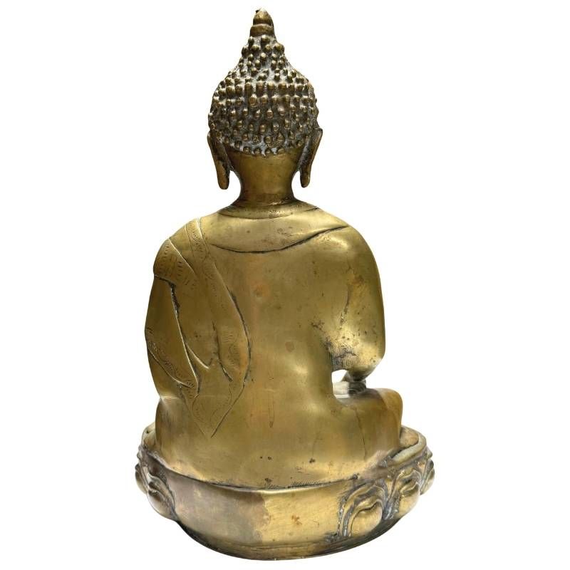 Antiek verguld boeddhabeeld op lotustroon uit Aziatische traditie