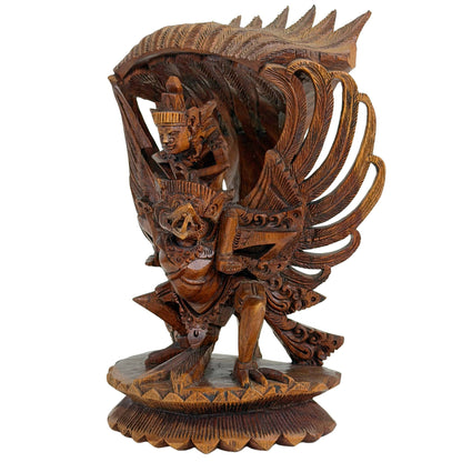 Houten Vishnu op Garuda beeld uit Bali Indonesië