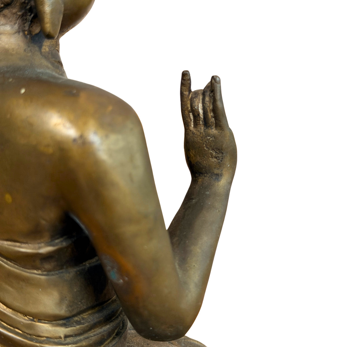 Geheven hand in vitarka mudra, detail